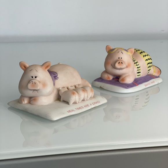 Two Vintage 1986 Morgan Inc Pig Tales Figurines Mom & Piglets Baked Ham - Picture 1 of 11